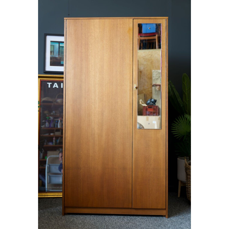 Armoire vintage avec miroir en placage de teck par Avalon