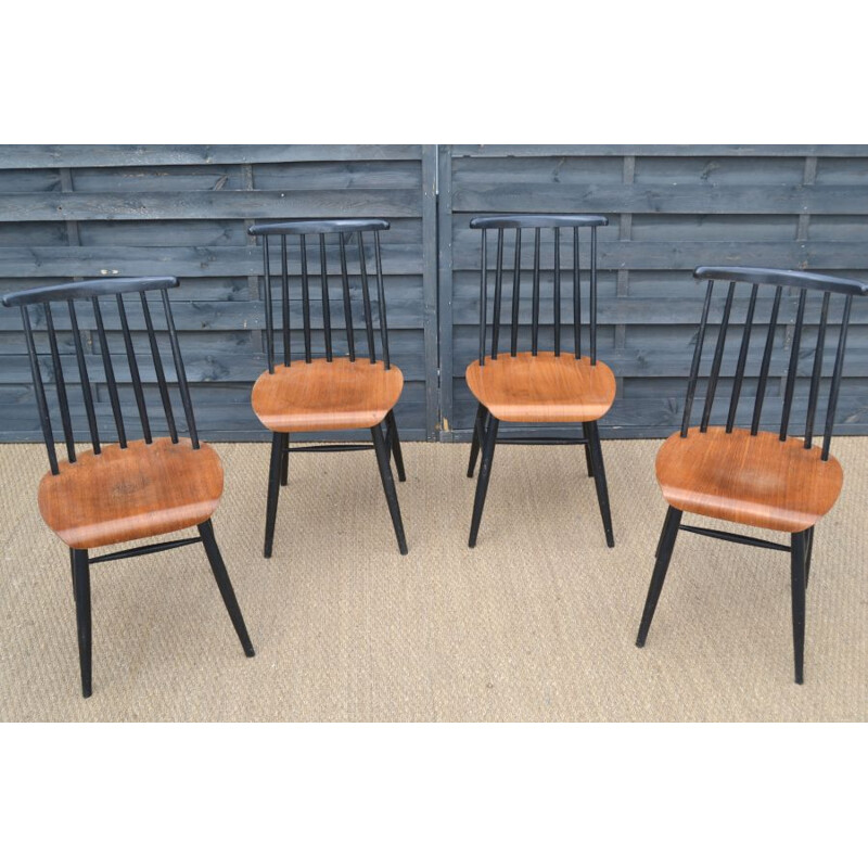 Set of 4 vintage chairs by Ilmari Tapiovaara