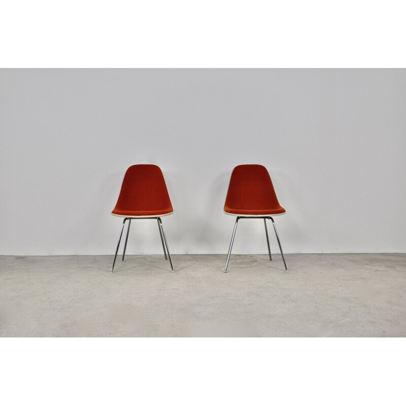 Pareja de sillas cromadas vintage de Charles y Ray Eames para Herman Miller, 1960