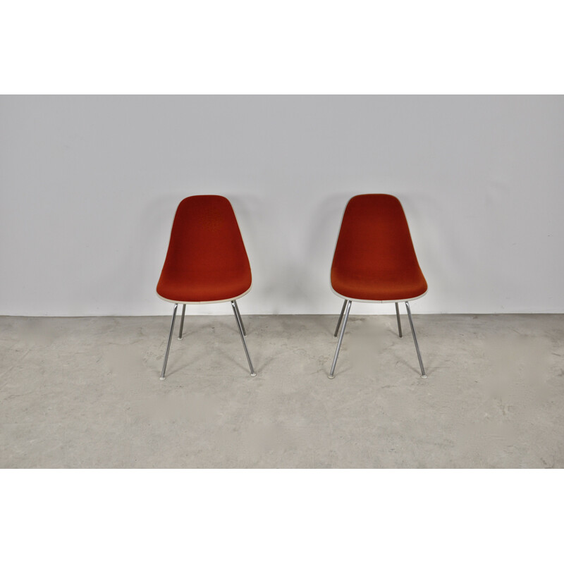 Pareja de sillas cromadas vintage de Charles y Ray Eames para Herman Miller, 1960