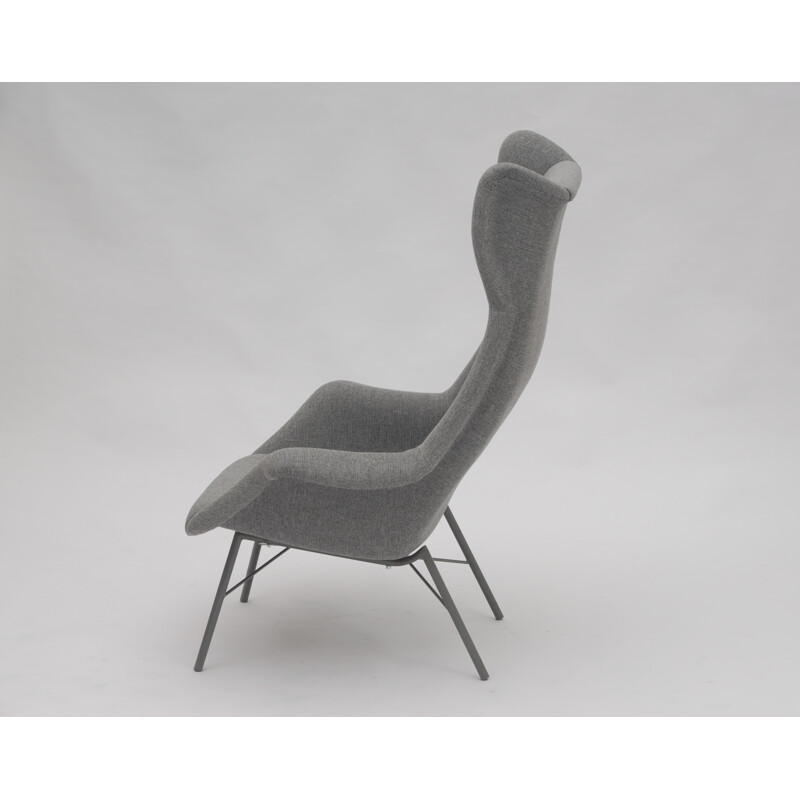 Paire de fauteuils hauts Ton en tissu gris, Miroslav NAVRATIL - 1960