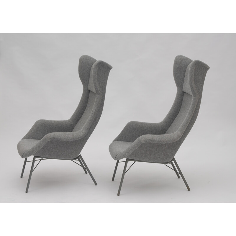 Paire de fauteuils hauts Ton en tissu gris, Miroslav NAVRATIL - 1960