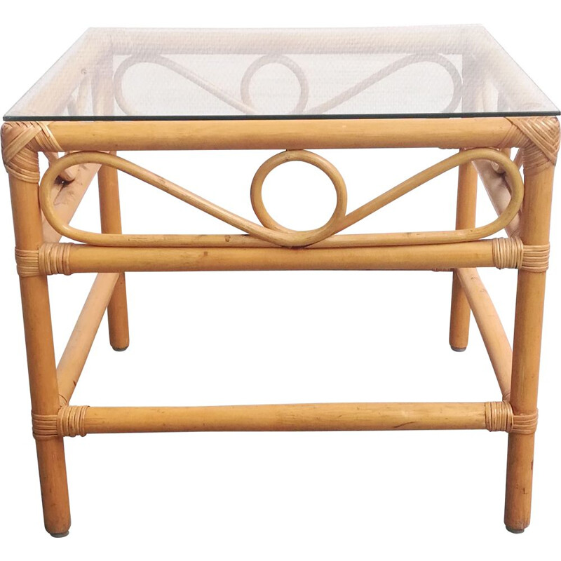 Vintage coffee table in rattan and glass top