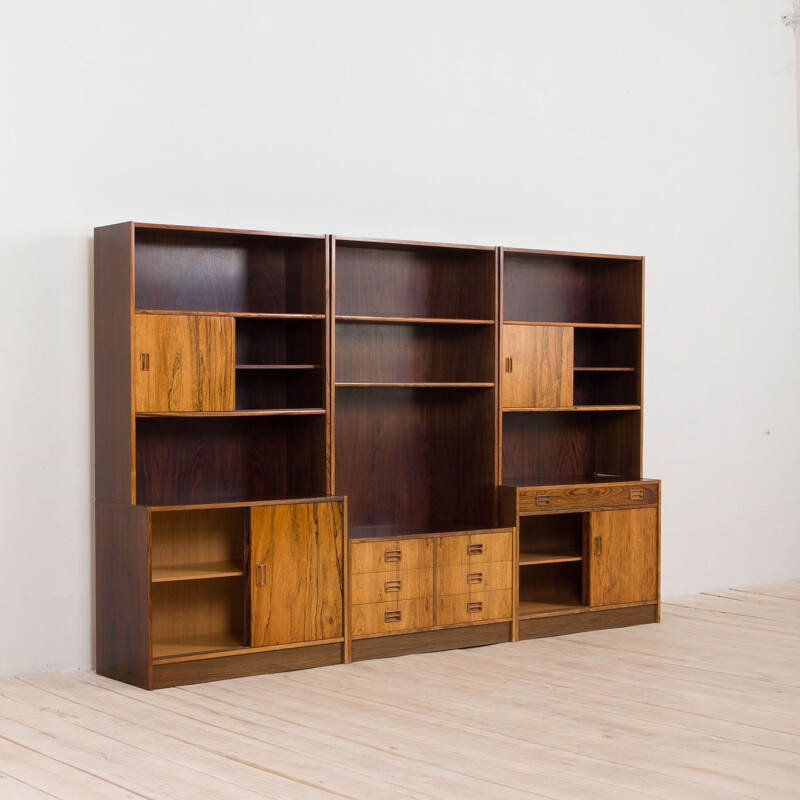 Mid century modern modular bookshelf system in rosewood 3 bay wall unit, Denmark 1970s