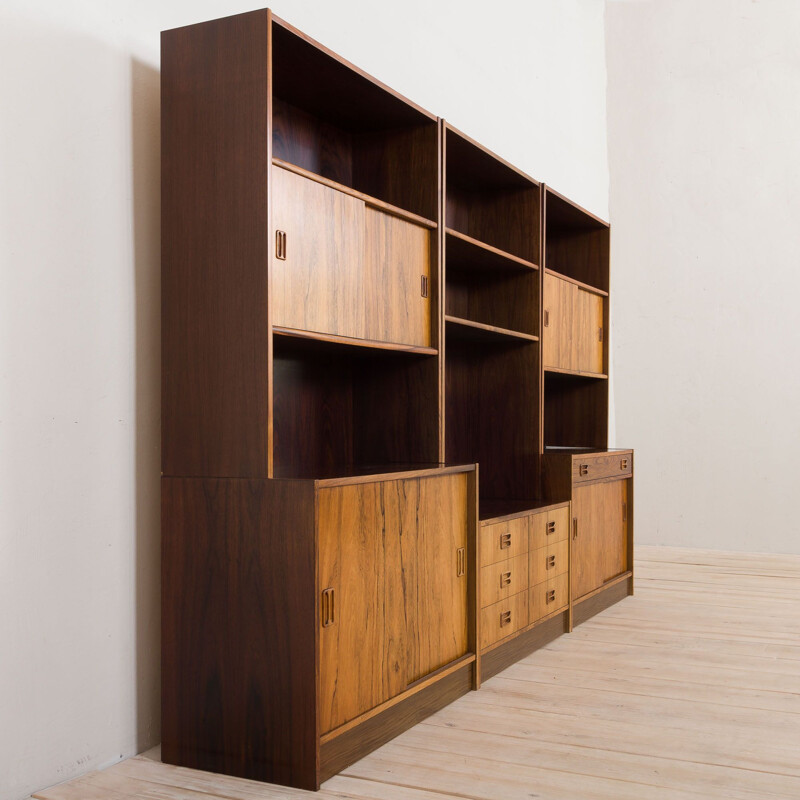 Mid century modern modular bookshelf system in rosewood 3 bay wall unit, Denmark 1970s