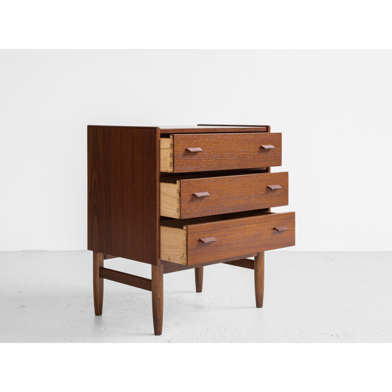 Mid century chest of 3 drawers in teak by Carl Aage Skov for Munch, Denmark 1960s