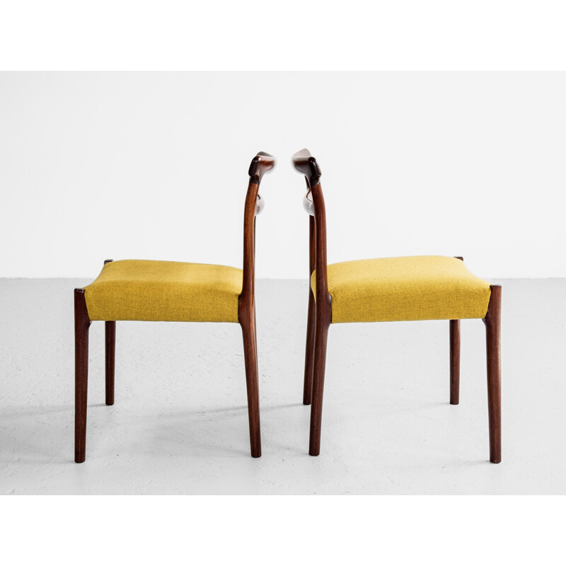 Mid century set of 4 dining chairs in solid wood and ocher fabric, Denmark 1960s