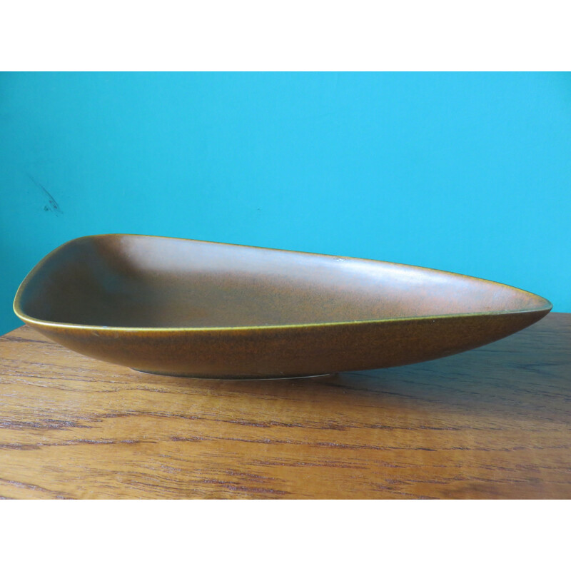 Vintage triangular ceramic dish by Gunnar Nylund, Sweden 1960