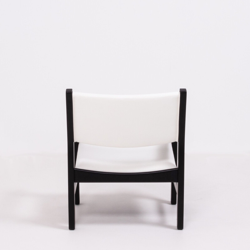 Set of 6 mid century dining chairs in white by Hans Wegner for GETAMA