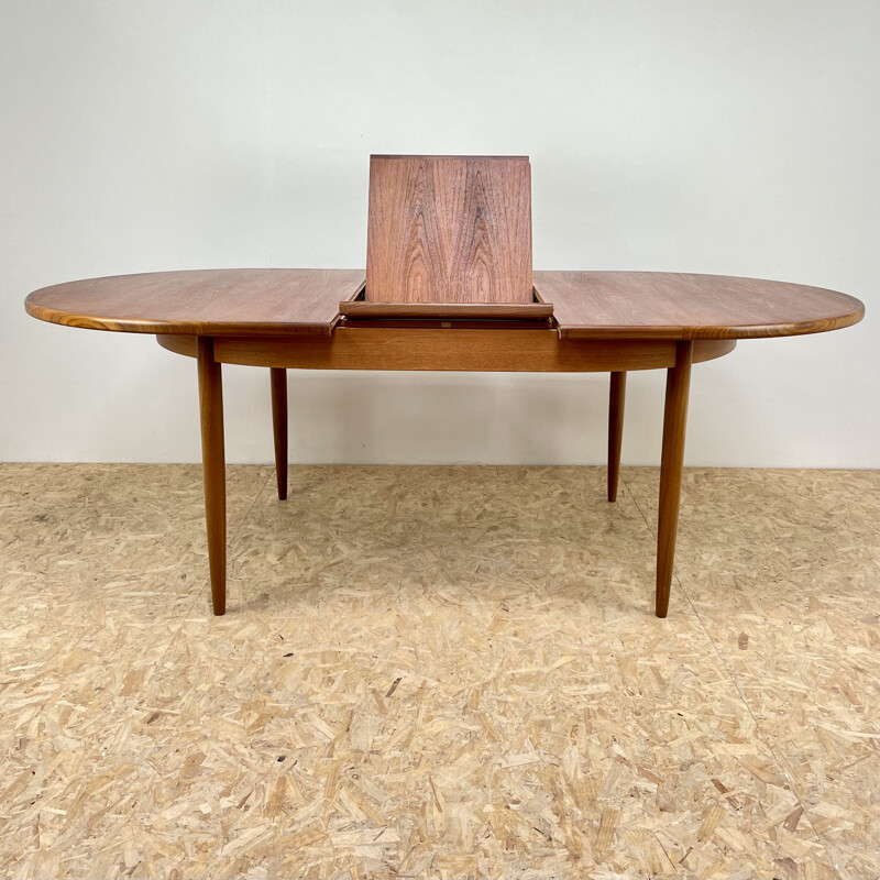 Mid century teak dining table by Victor Wilkins for G-Plan, 1960s