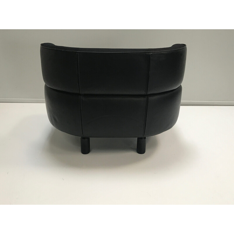 Vintage bull leather armchair by Gianfranco Frattini for Cassina, 1987s