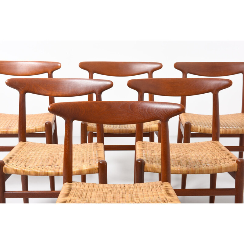  Set of 6 dining room chairs in rattan "W2", Hans J. WEGNER - 1950s