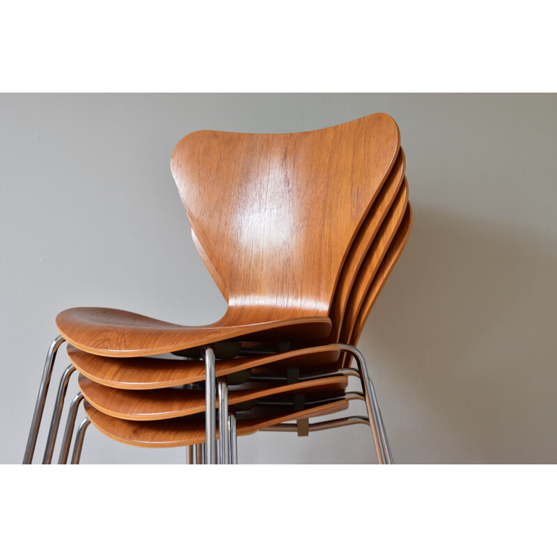 Set of 4 teak 3107 vintage dining chairs by Arne Jacobsen for Fritz Hansen, Denmark