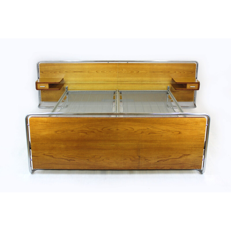 Vintage Bauhaus bed in verchroomde stalen buis met nachtkastjes van Rudolf Vichr, Tsjechoslowakije 1940