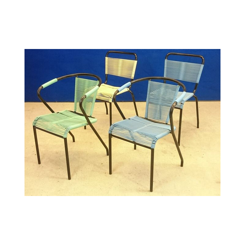 Suite de quatre chaises et fauteuils en scoubidou - 1960