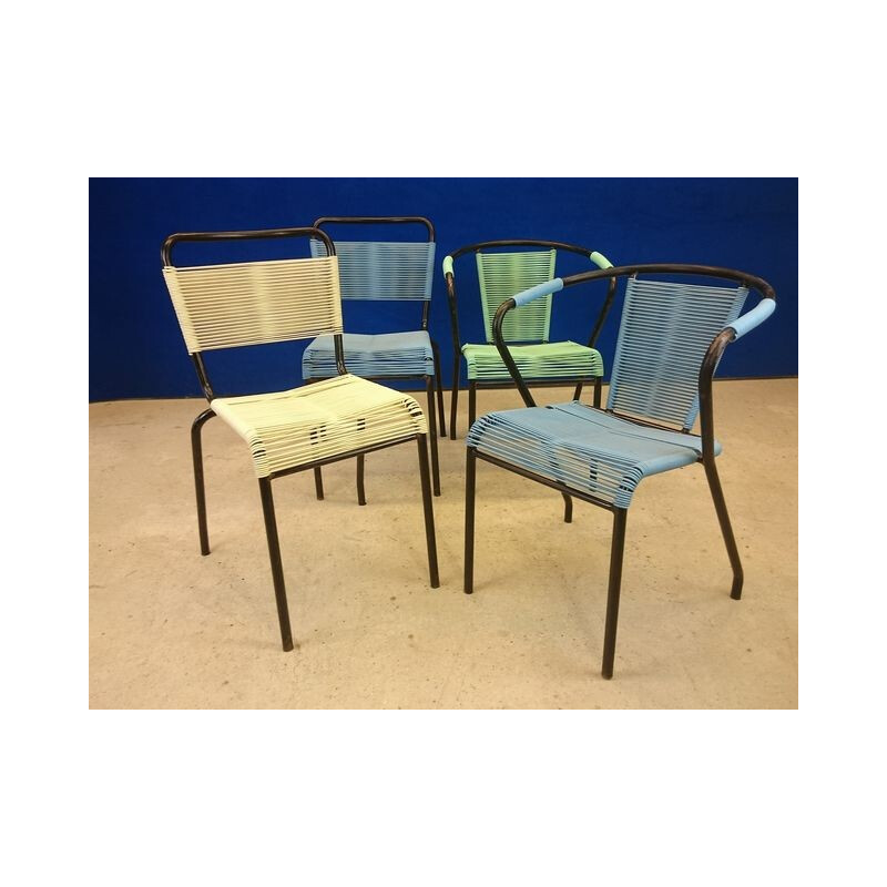 Suite de quatre chaises et fauteuils en scoubidou - 1960