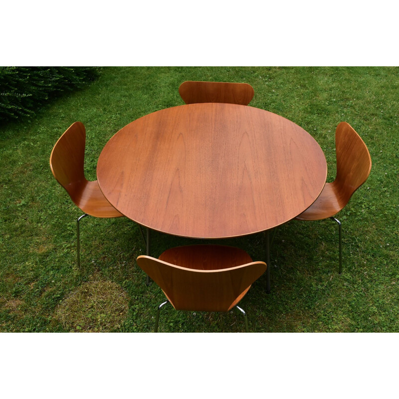 Vitnage dining table 3600 teak by Arne Jacobsen, 1950s