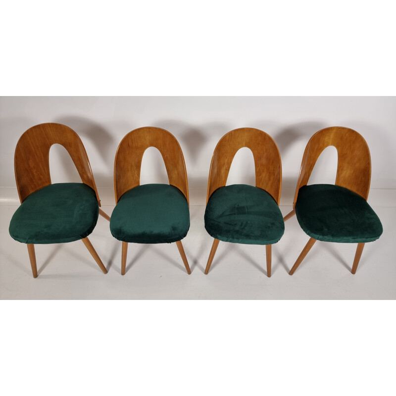 Ensemble de 4 chaises vintage d'Antonín Šuman pour Tatra, 1960