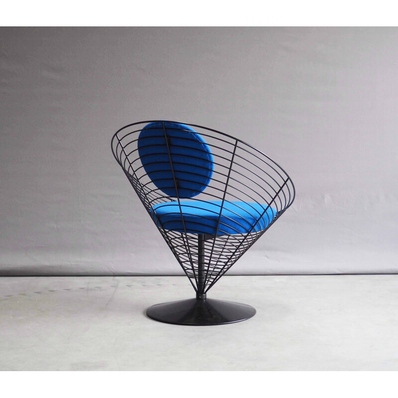Fritz Hansen "8800" V chair in steel, Verner PANTON - 1980s
