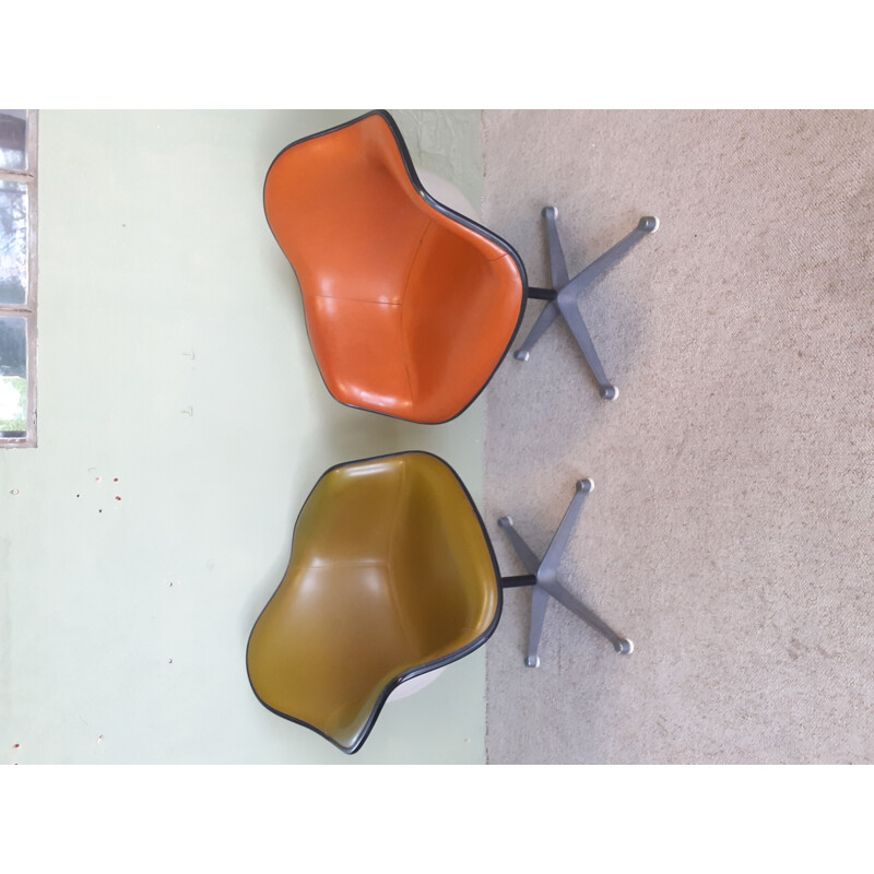 Pair of vintage PAC fiberglass armchairs by Eames for Herman Miller, 1960