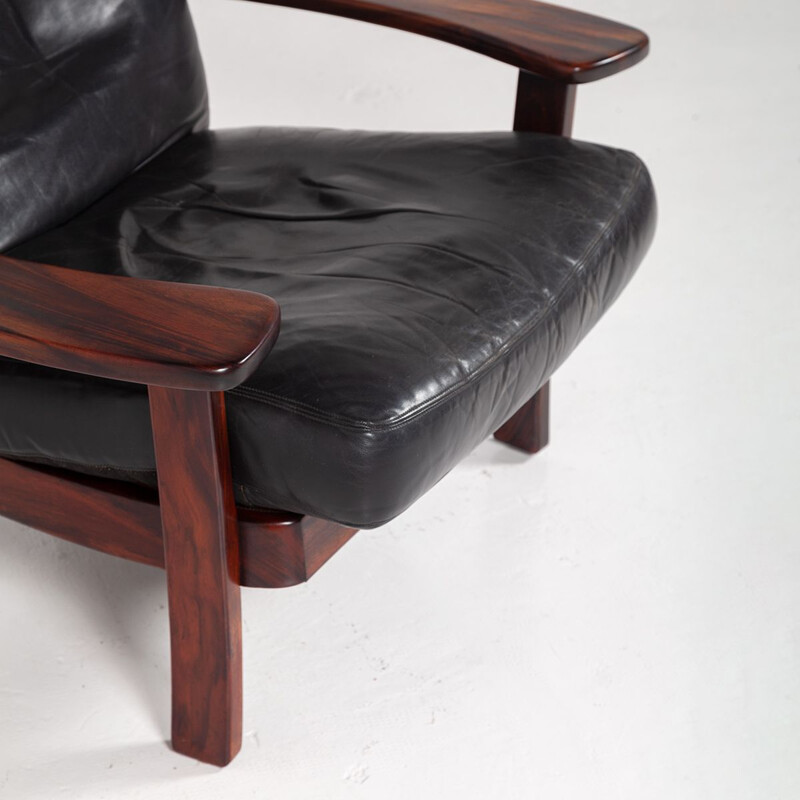 Fauteuil lounge Ox vintage moderne en cuir et palissandre par Sergio Rodrigues, 1960