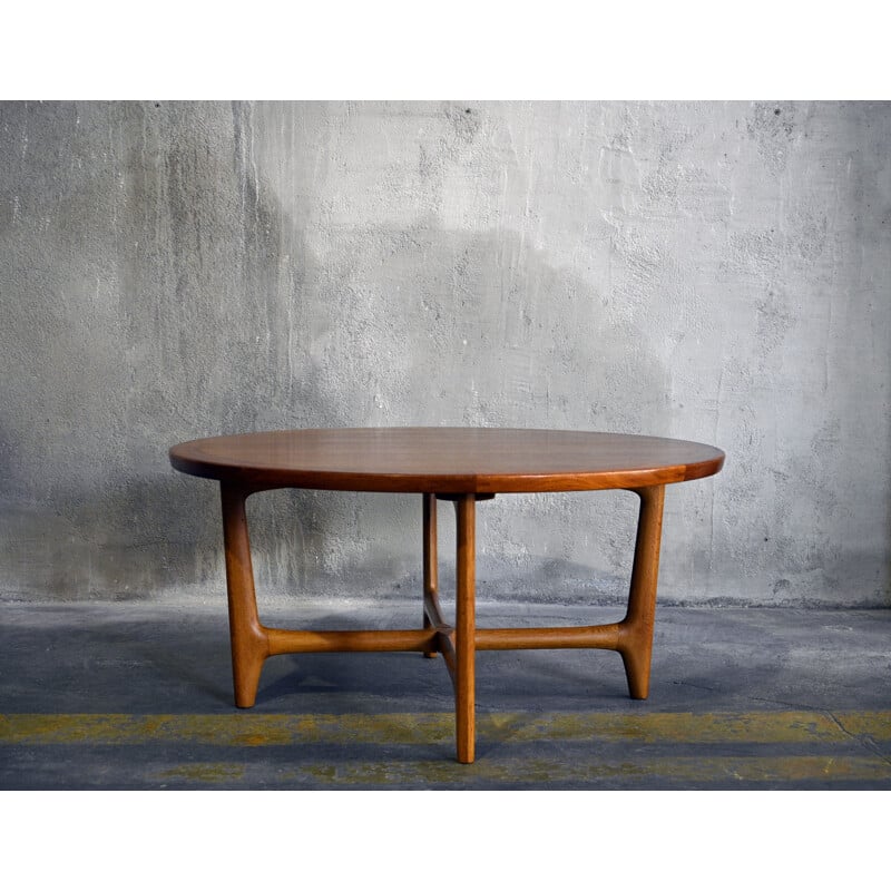 Mid-century round coffee table in teak by Niels Otto Møller for J.L. Møllers, 1960s