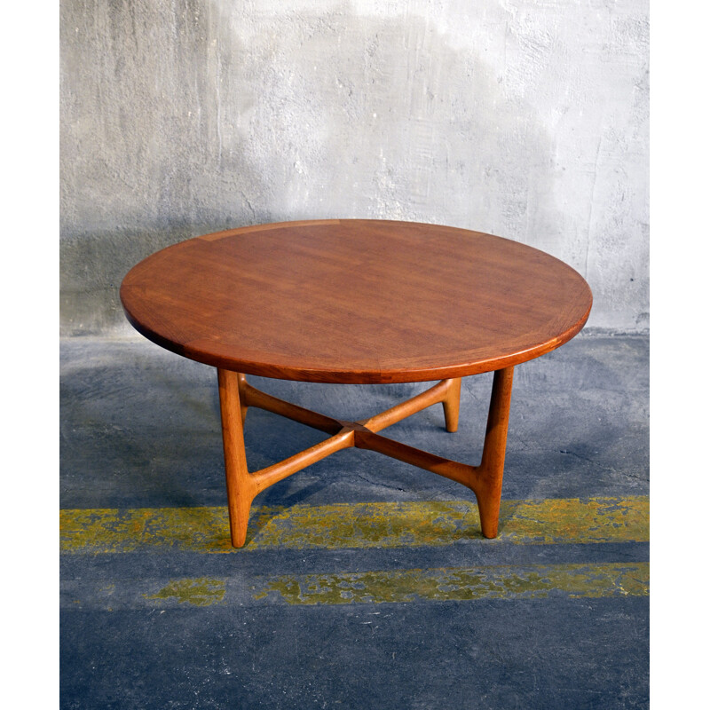 Mid-century round coffee table in teak by Niels Otto Møller for J.L. Møllers, 1960s