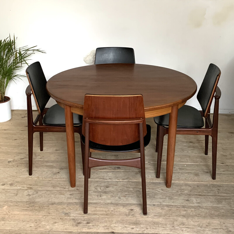 Set of 4 vintage teak chairs by Arne Hovmand Olsen for Mogens Kold, Denmark