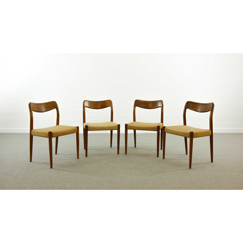 Ensemble de 4 chaises vintage en teck par Johannes Andersen pour Uldum, Danemark 1960