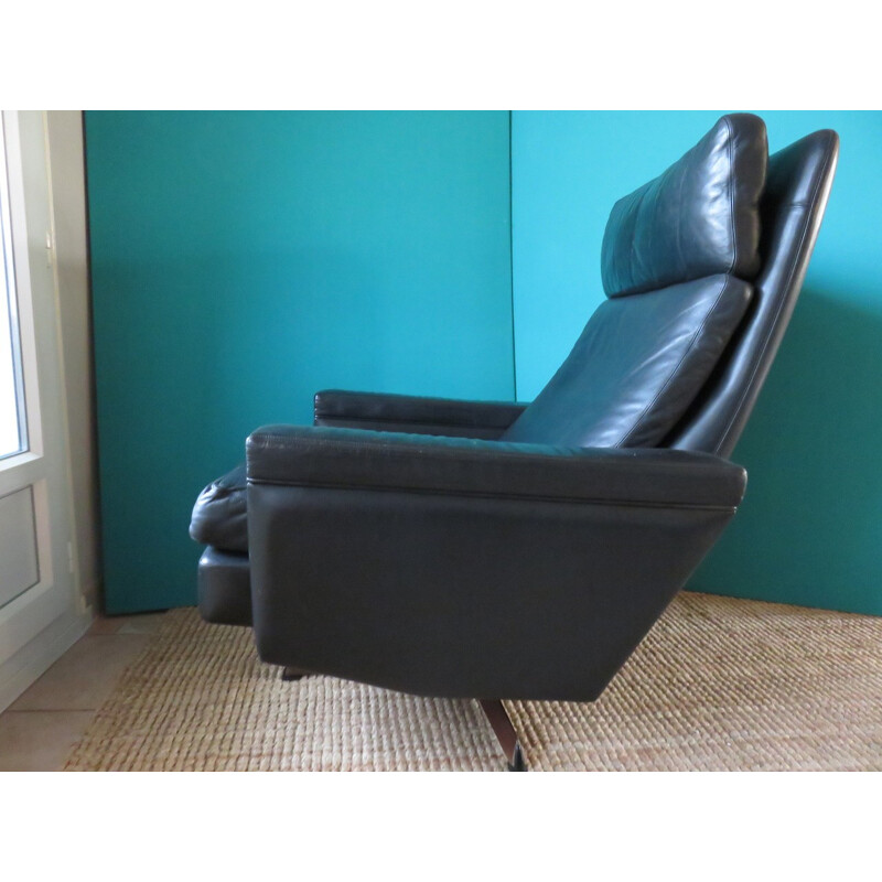 Black leather Danish lounge chair - 1970s