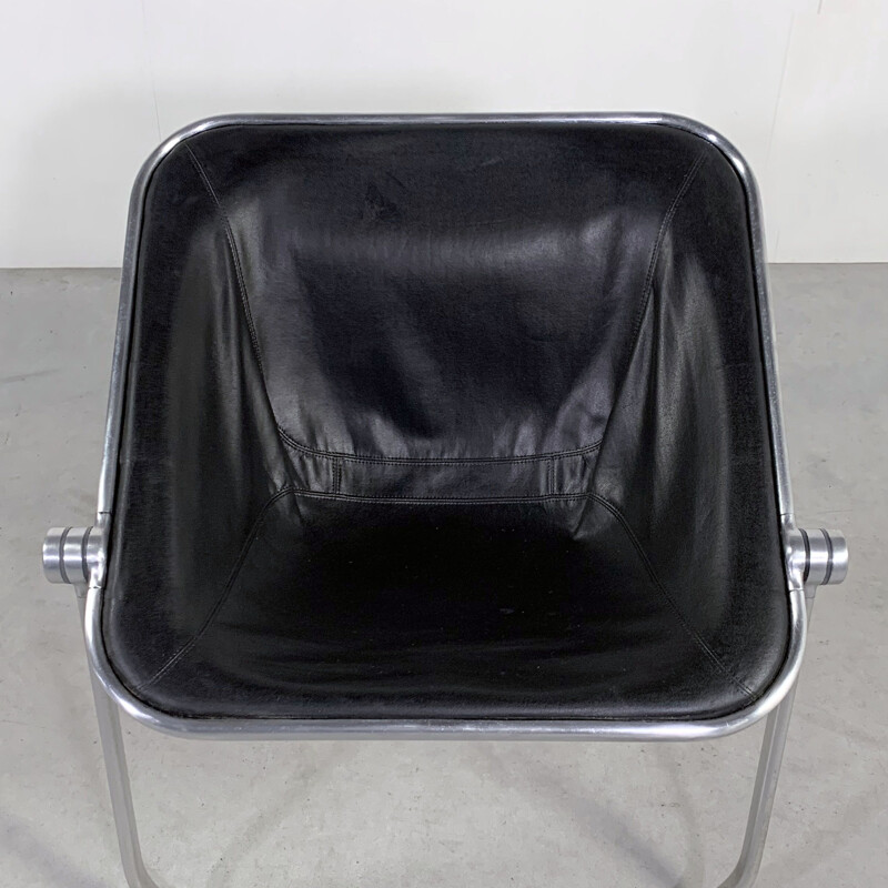 Black leather Plona vintage armchair by Giancarlo Piretti for Castelli, 1970s