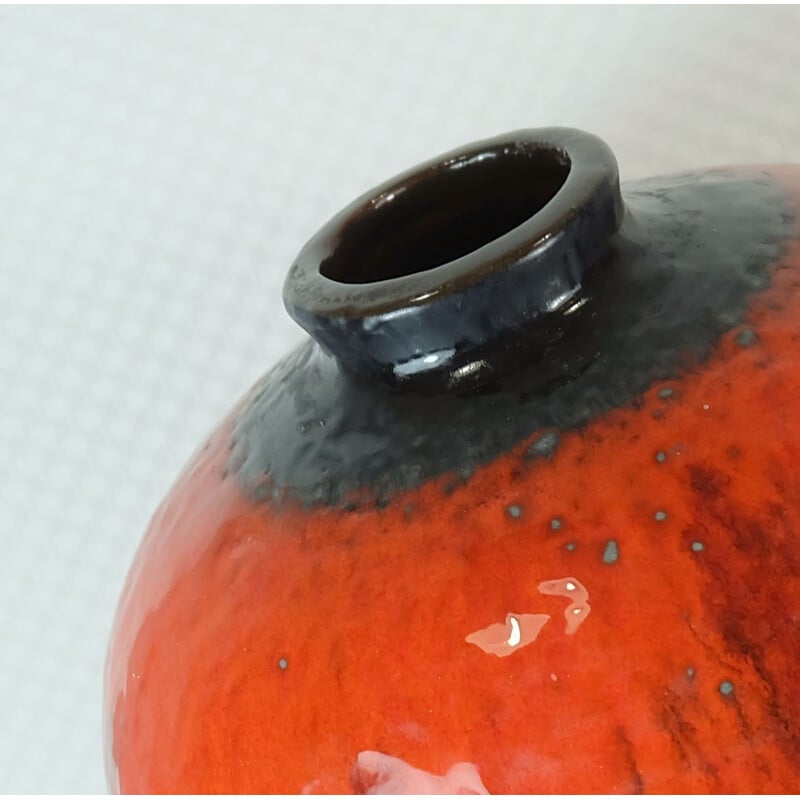 Carstens "822-31" vase in bright orange and black ceramic - 1960s