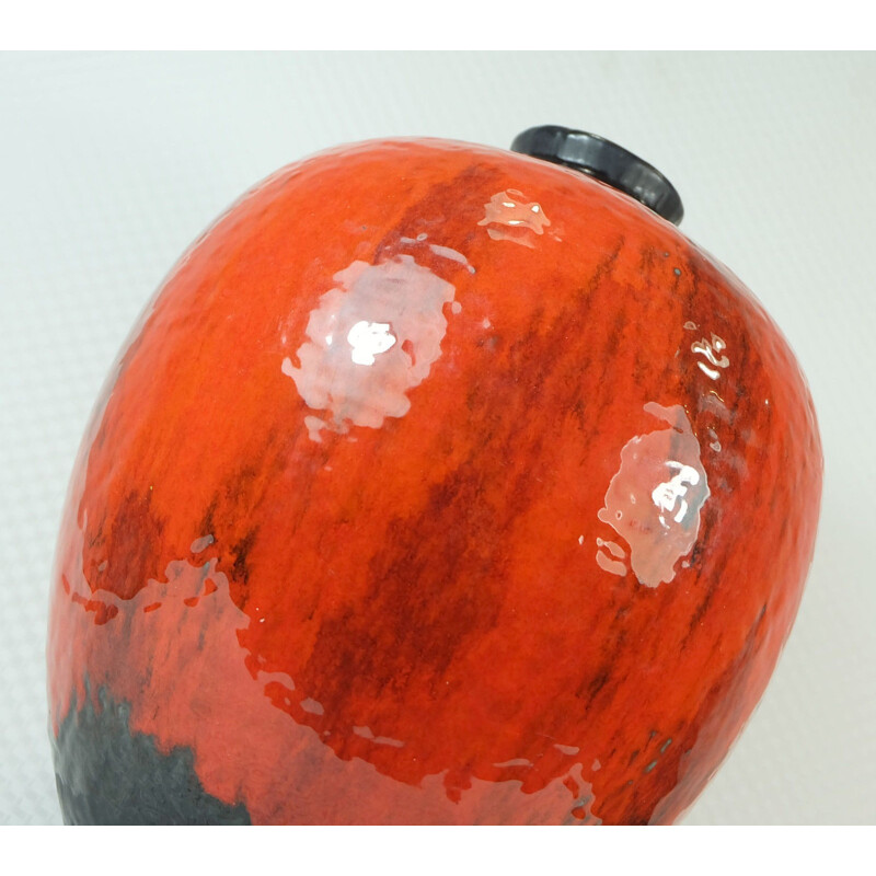 Carstens "822-31" vase in bright orange and black ceramic - 1960s