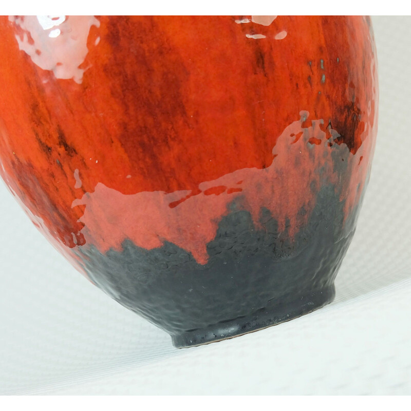 Carstens "822-31" vase in bright orange and black ceramic - 1960s