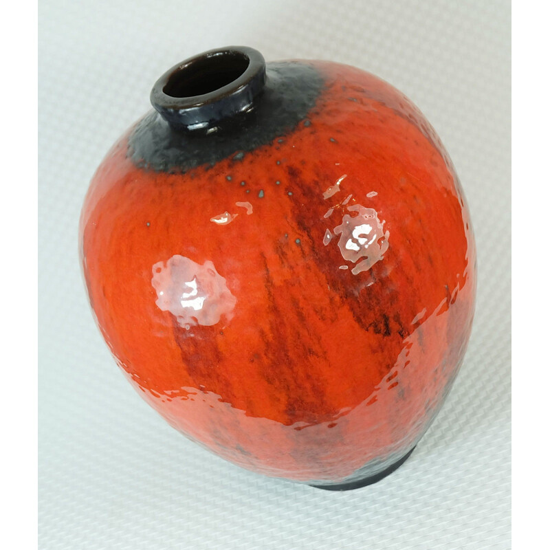 Carstens "822-31" vase in bright orange and black ceramic - 1960s