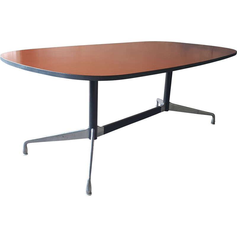 Mid-century oval segmented table by Charles and Ray Eames