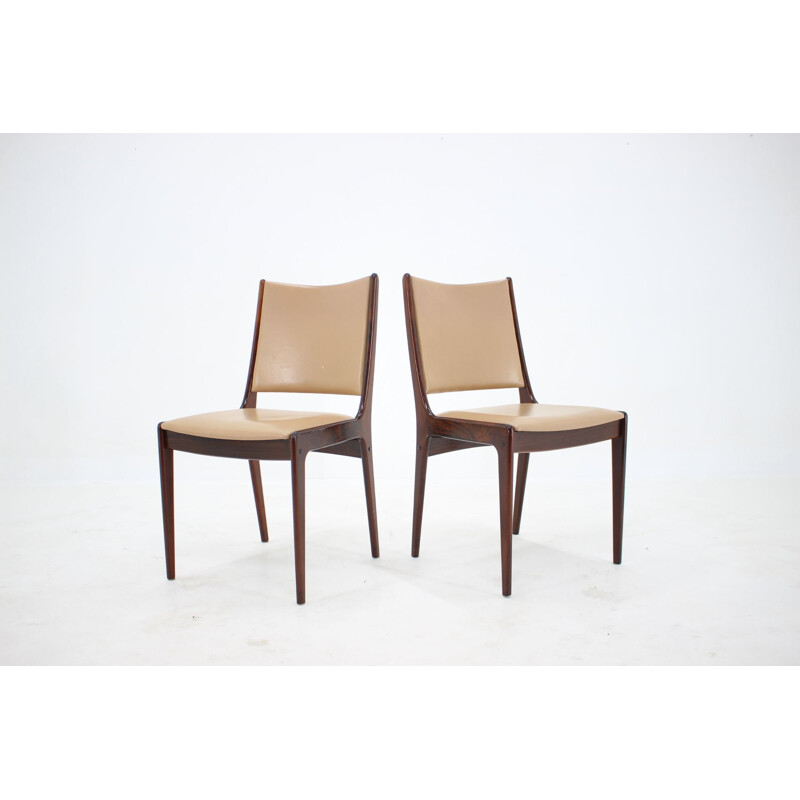 Ensemble de 4 chaises vintage en teck et simili-cuir de Johannes Andersen, 1960