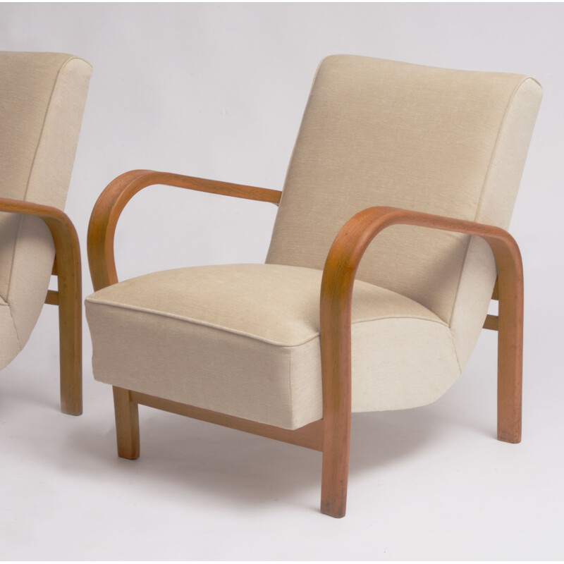 Pair of vintage HF11 armchairs by Jindřich Halabala for Interier Praha