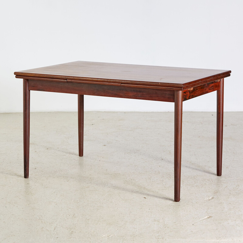 Mid century extendable rosewood dining table