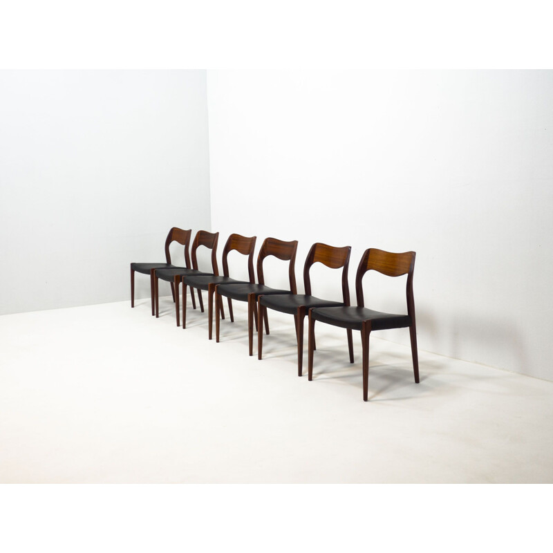 Ensemble de 6 chaises vintage modèle 71 par Arne Hovmand-Olsen pour J.L. Møller Møbelfabrik, Danemark
