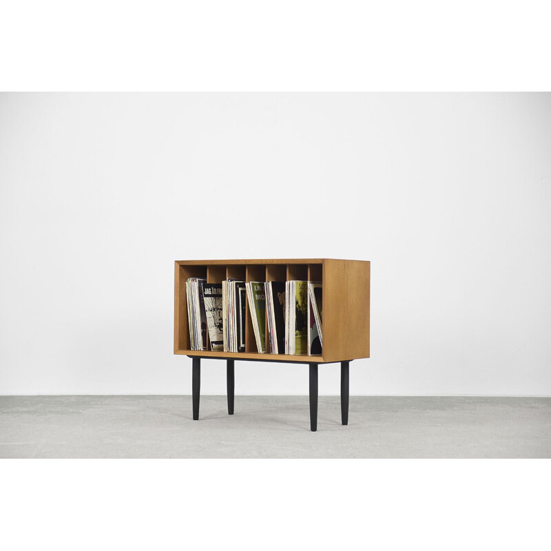 Mid-century modern oak cabinet for vinyl records by Poul Cadovius for Cado, 1960s