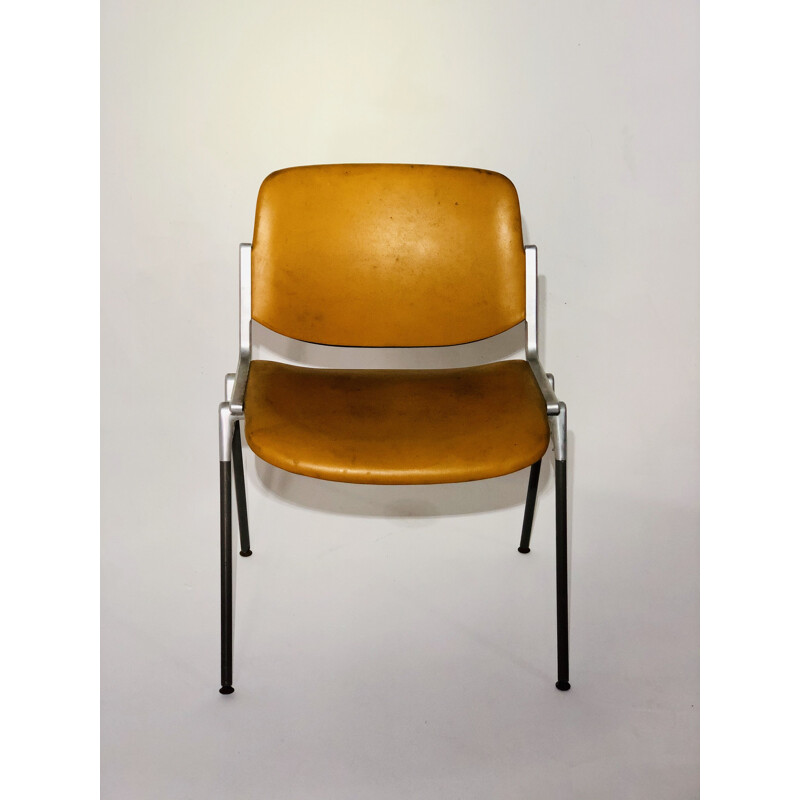 Giancarlo Piretti vintage chair in skai