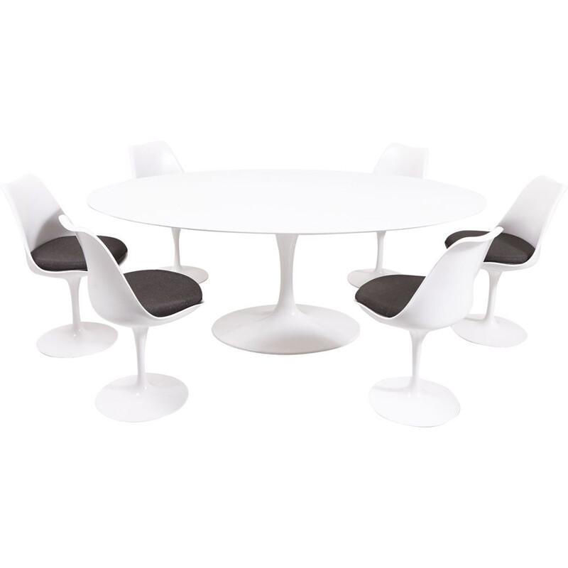 Vintage tulip dining set by Eero Saarinen