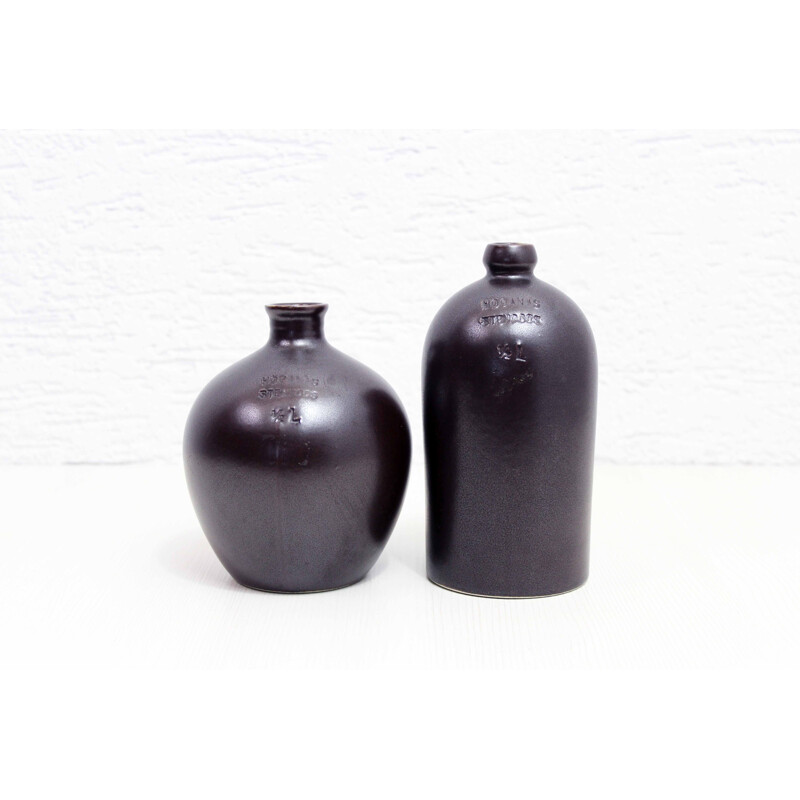 Pair of Scandinavian vintage stoneware pitchers Höganas, Sweden