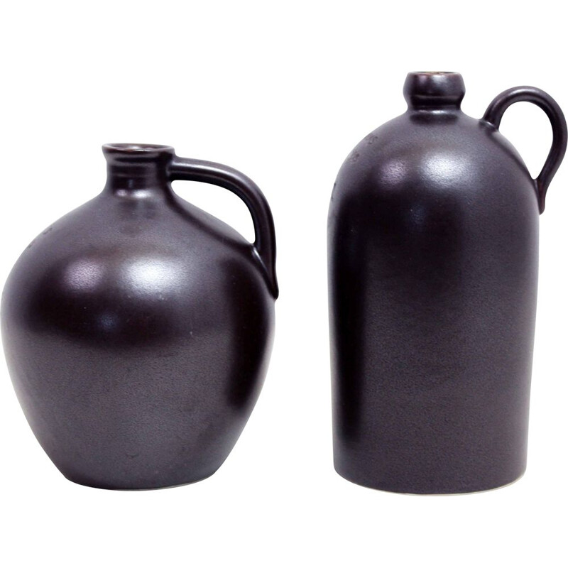 Pair of Scandinavian vintage stoneware pitchers Höganas, Sweden