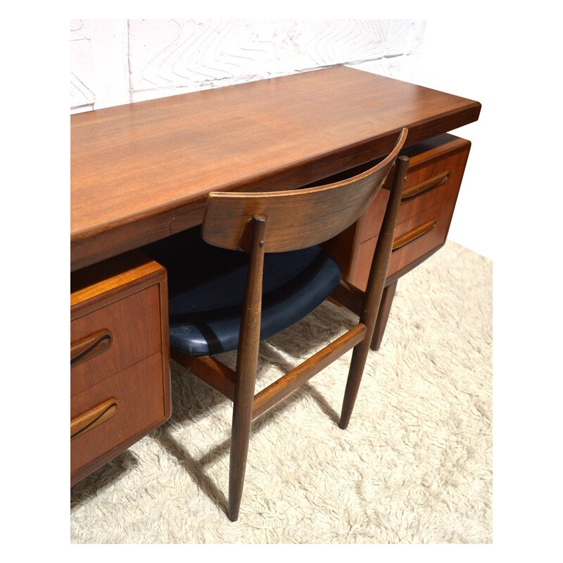 Desk "Fresco" in teak, Victor WILKINS - 1960s