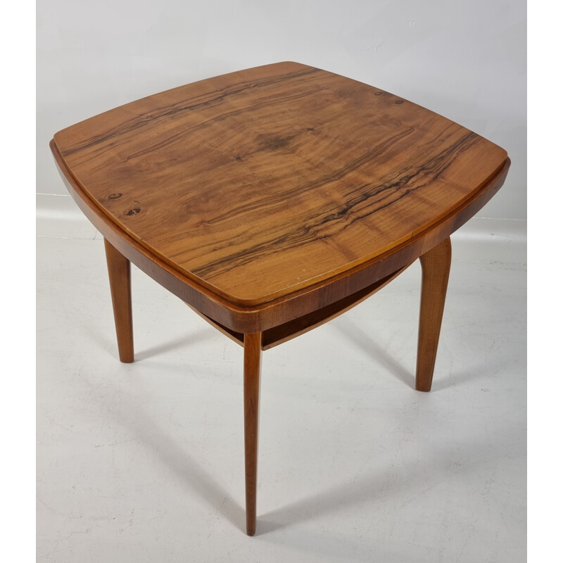 Table basse vintage en noyer de Jindřich Halabala, 1950