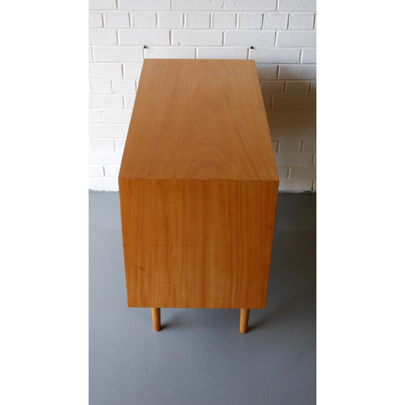 Hille unit 'C' sideboard in beech and walnut, Robin DAY - 1952