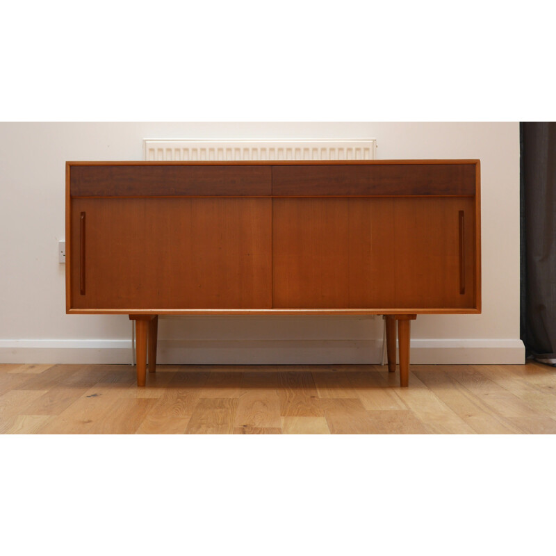 Hille unit 'B' sideboard in elm and beech, Robin DAY - 1952