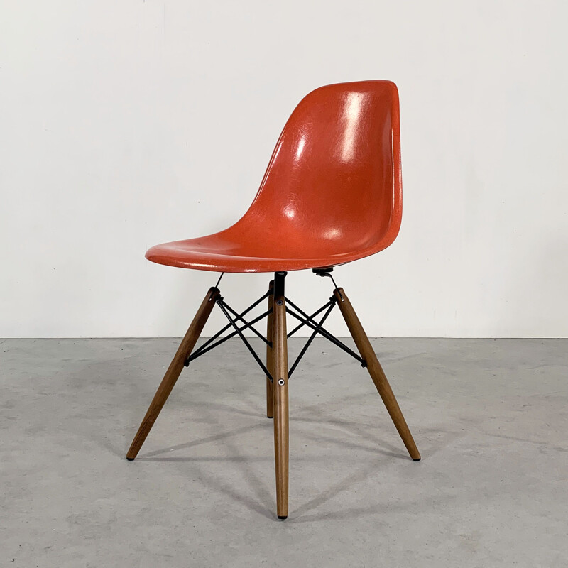 Chaise vintage Coral DSW de Charles & Ray Eames pour Herman Miller, 1970